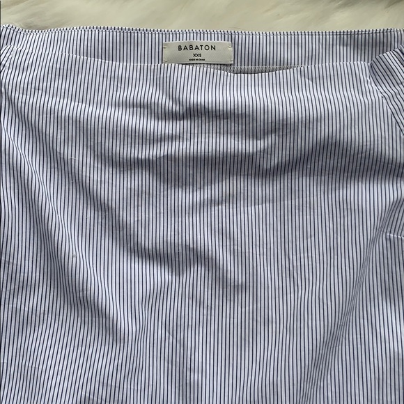 Babaton from Aritzia off the shoulder top. - Picture 2 of 3